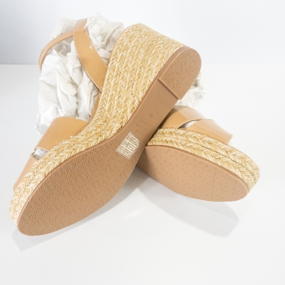 Stuart Weitzman Rosemarie Patent Leather Espadrille Sandals Adobe -7 - Picture 8 of 8